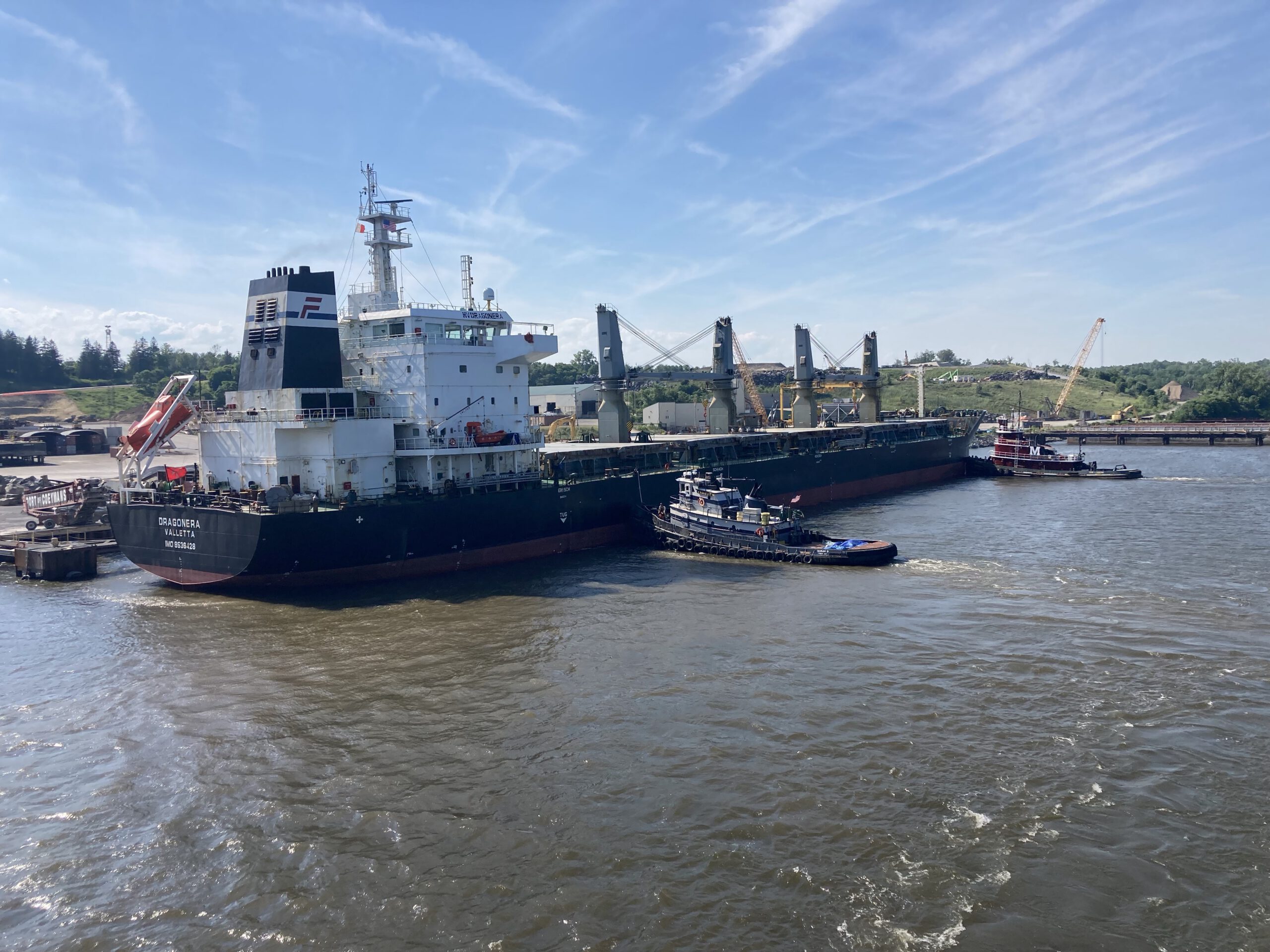 Sarah and Marie J — Ship assist into Coeymans